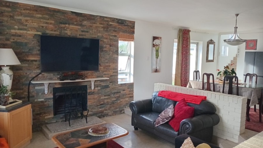 4 Bedroom Property for Sale in Bettys Bay Western Cape